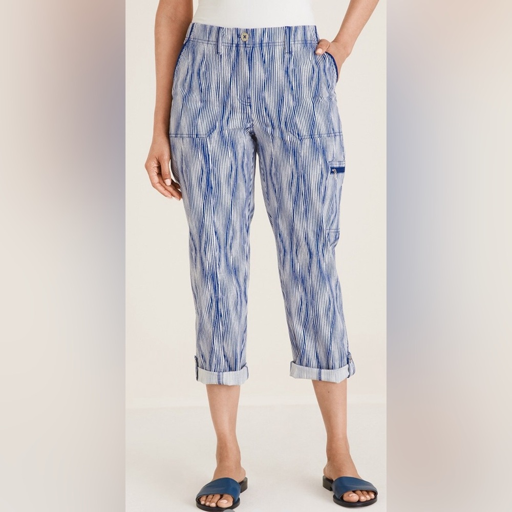Chico’s Diamond-Print Cargo Crops